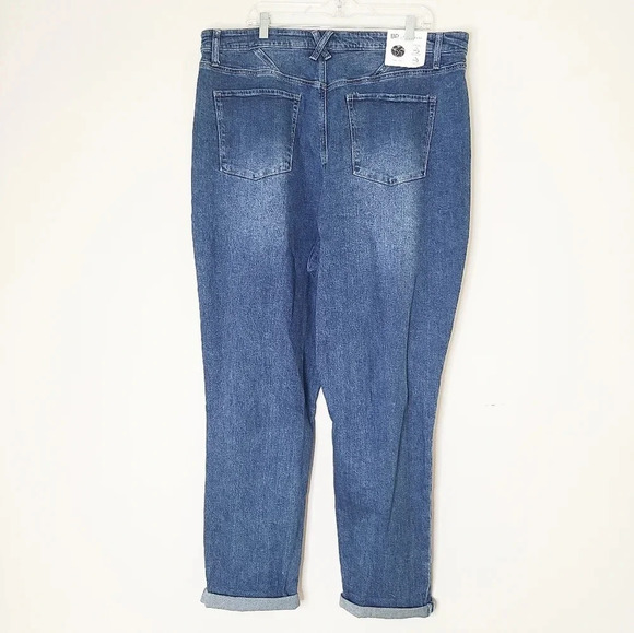 NWT BP. Distressed High-Rise Roll Cuff Mom Jeans 18 - Picture 5 of 8